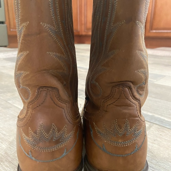 ARIAT boots - Picture 4 of 6